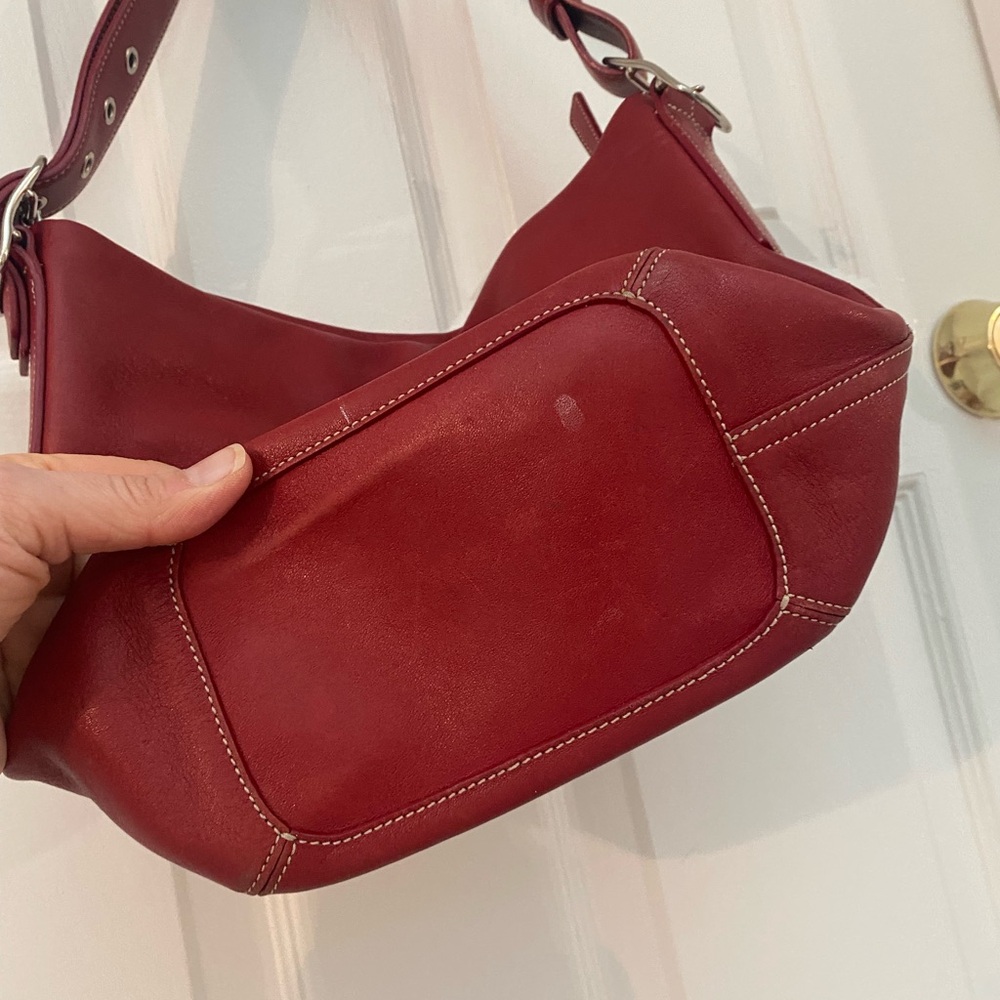 Gorgeous Coach Red Leather Soho Bucket Shoulder Bag - Picture 9 of 12